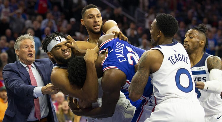 NBA'de ortalık karıştı! Birbirlerine girdiler...