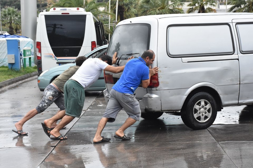 Turizm cennetinde kabus! Bodrum sular altında