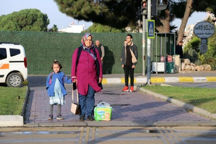 Saat 9'u 5 geçe Türkiye'de hayat durdu