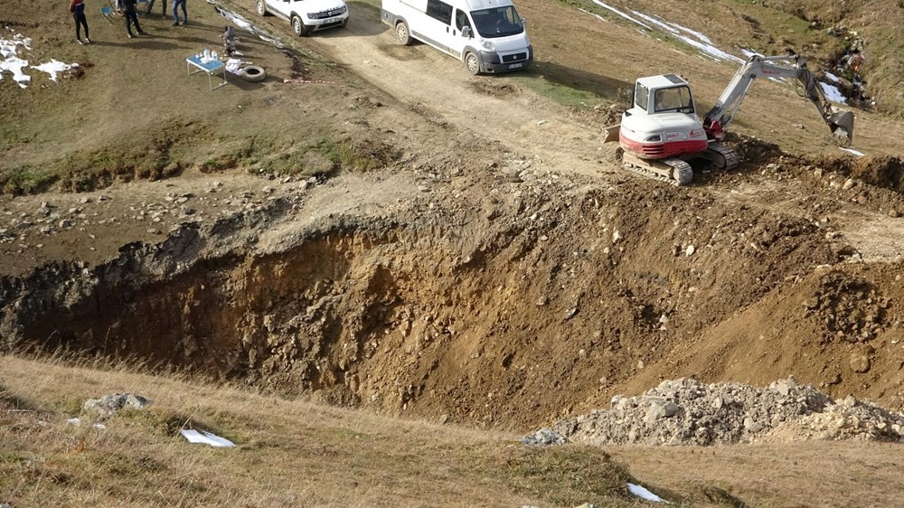 12 bin yıllık Dipsiz Göl'ü yok ettiler