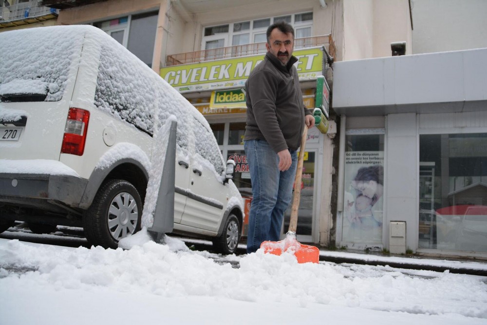 Yurttan kar manzaraları