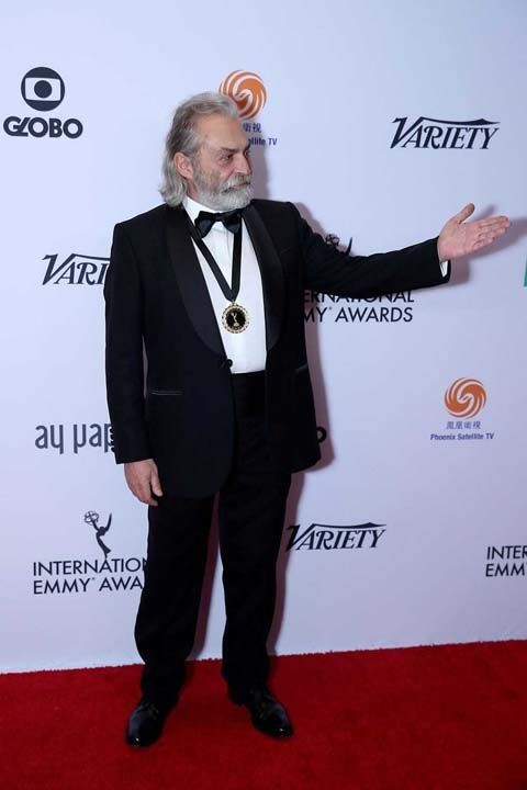 Haluk Bilginer'e Uluslararası Emmy ödülü