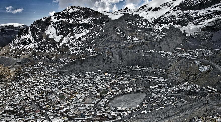 Dünyanın en yüksekteki yerleşim merkezi La Rinconada