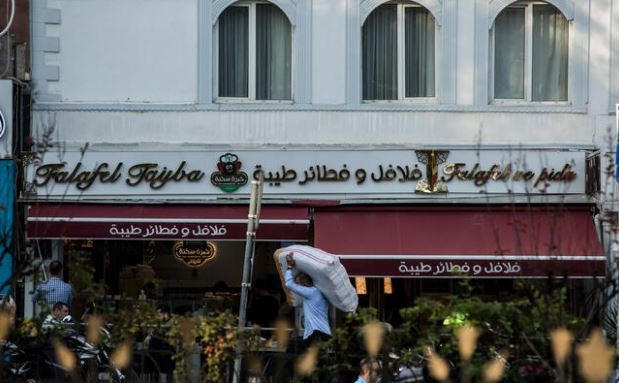 Valilik uyarmıştı... İstanbul'da hala birçok tabela Arapça