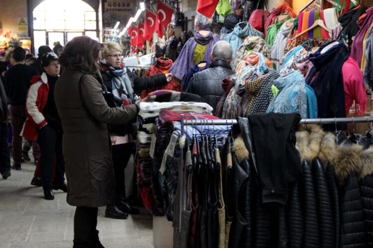 Alışveriş için Türkiye'ye akın ediyorlar