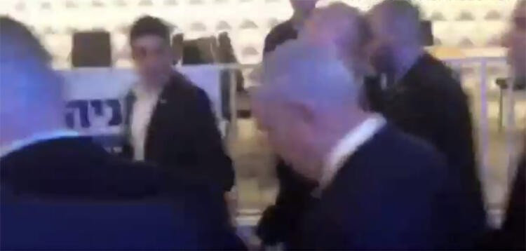 Gizli servis Netanyahu'yu kaçırdı