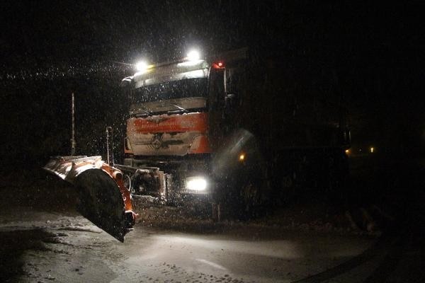 Ulaşım zorlaştı! Bolu Dağı ve TEM'de yoğun kar yağışı