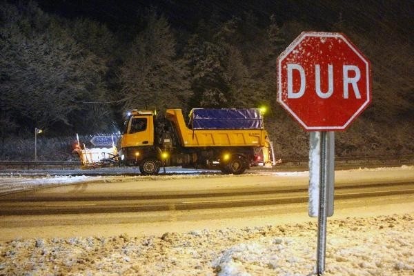 Ulaşım zorlaştı! Bolu Dağı ve TEM'de yoğun kar yağışı