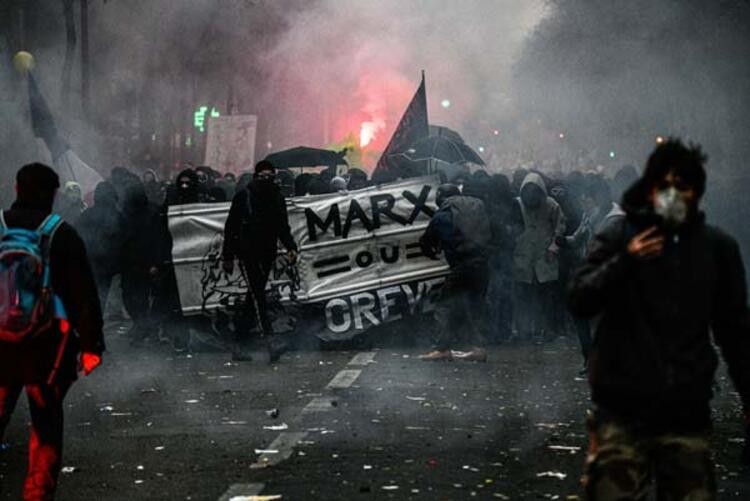 Fransa'da hayat durdu! Her yer yangın yerine döndü...