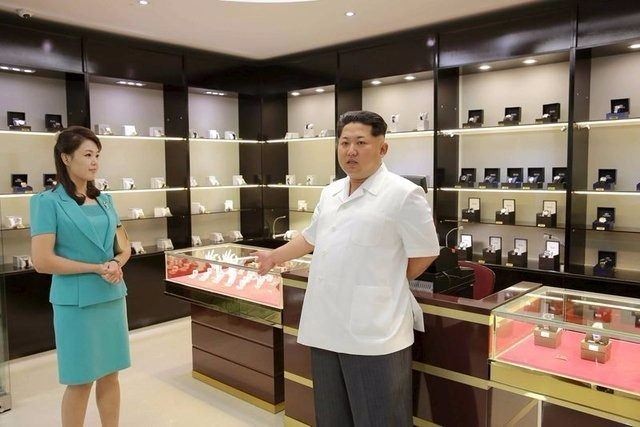 Kim Jong Un'un eşi Ri Sol Ju hakkında bilinmeyenler