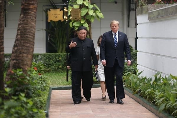 Trump ile Kim Jong Un ikinci kez bir araya geldi