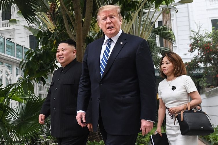 Trump ile Kim Jong Un ikinci kez bir araya geldi