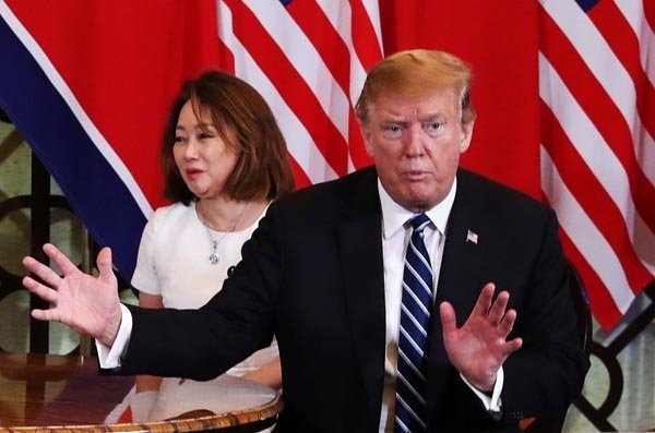 Trump ile Kim Jong Un ikinci kez bir araya geldi