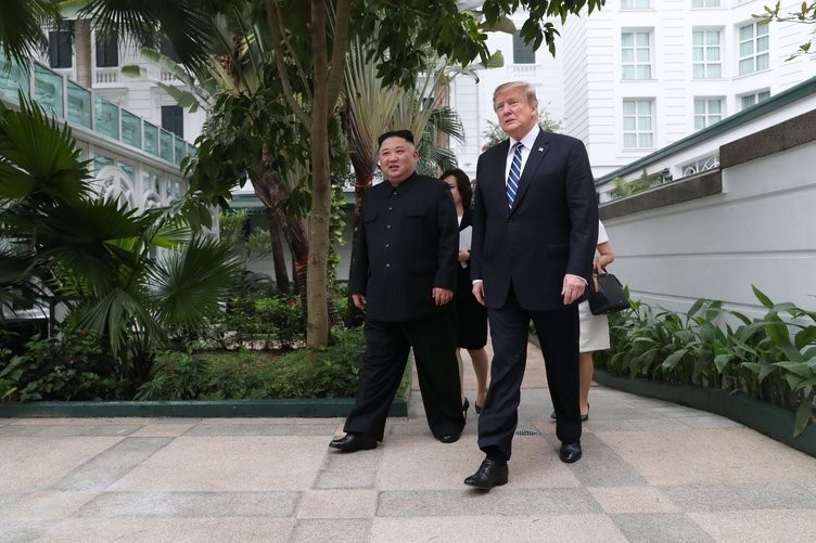 Trump ile Kim Jong Un ikinci kez bir araya geldi