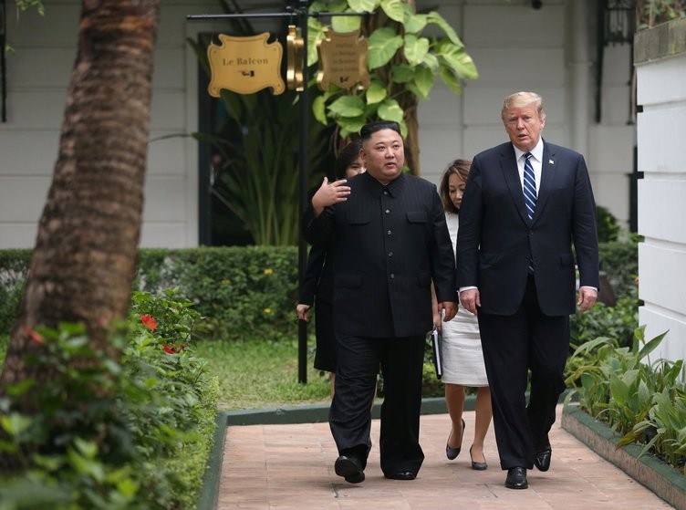 Trump ile Kim Jong Un ikinci kez bir araya geldi