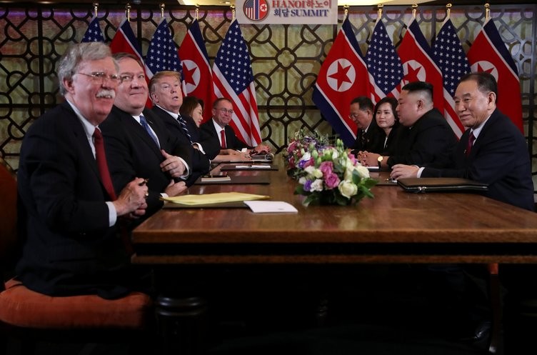 Trump ile Kim Jong Un ikinci kez bir araya geldi