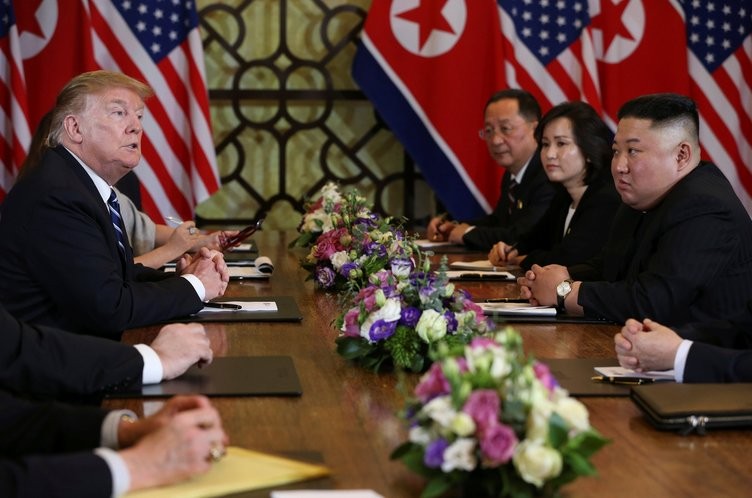 Trump ile Kim Jong Un ikinci kez bir araya geldi