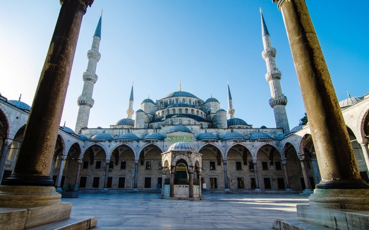 İstanbul'u en çok ve en az hangi ülke vatandaşları ziyaret ediyor?