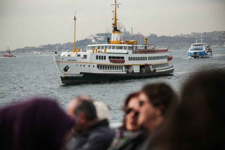 Barış Manço'ya vefa! Sevenleri akın etti...