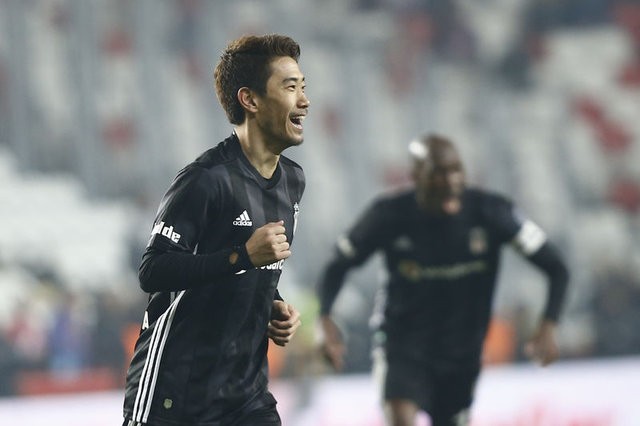 Kagawa diye aldık Tsubasa çıktı