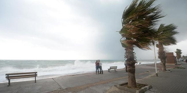 Meteoroloji'den kuvvetli yağış ve fırtına uyarısı