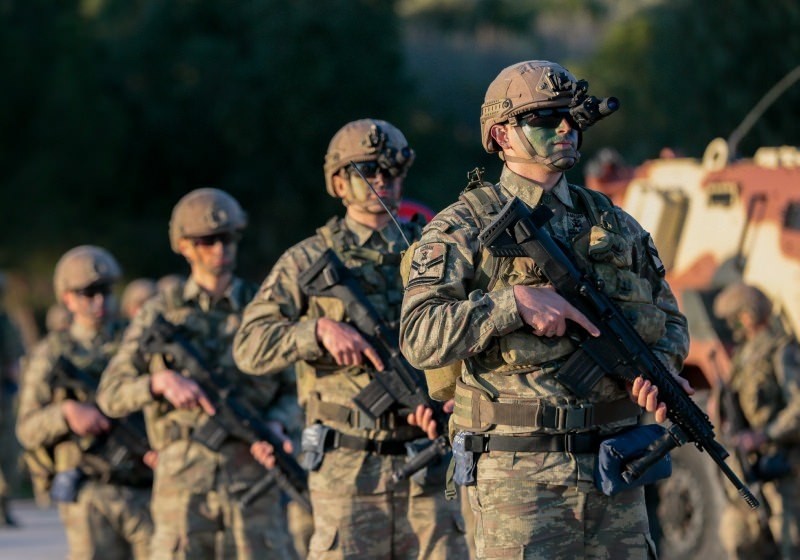 Çıkarma harekatı başladı! İşte ilk fotoğraflar...