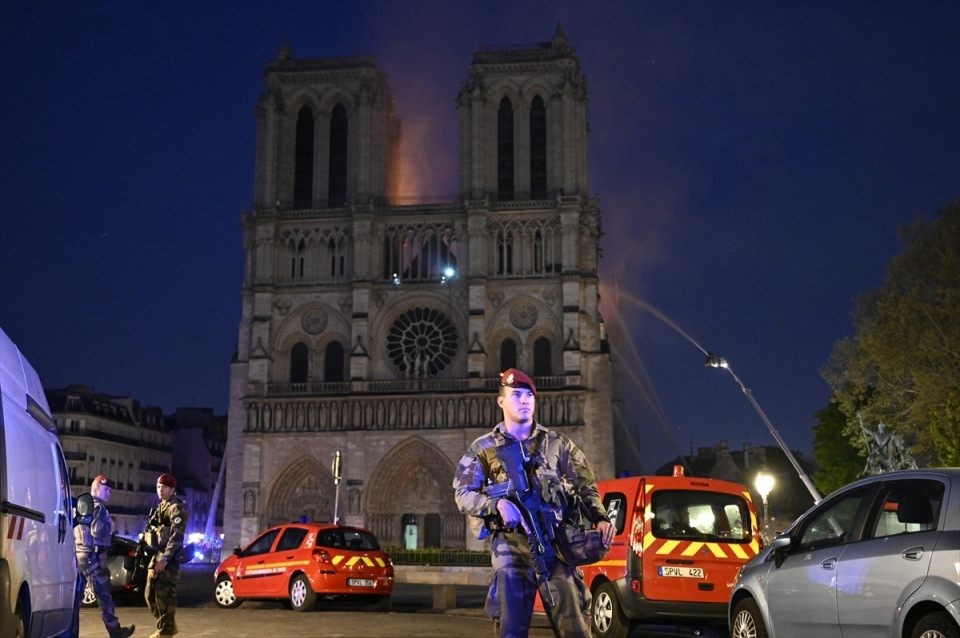 Notre Dame Katedrali yangın sonrası içeriden ilk kez görüntülendi!