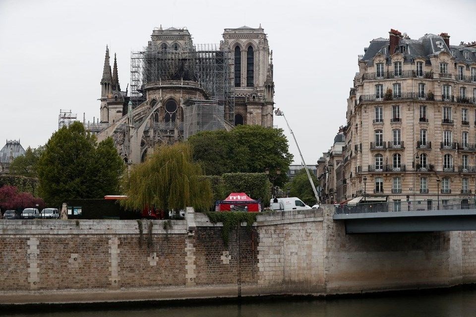 Notre Dame yangınından kurtarılan tarihi eserler