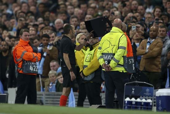 UEFA resmen açıkladı! Cüneyt Çakır...