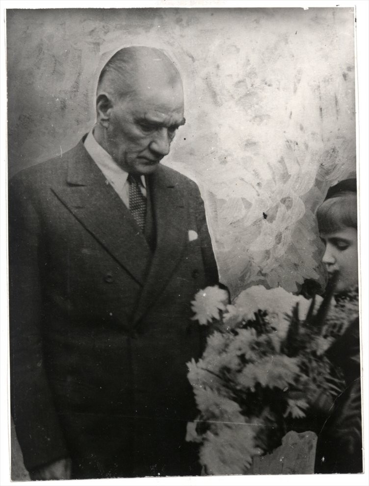 Mustafa Kemal Atatürk'ün çocuk sevgisi