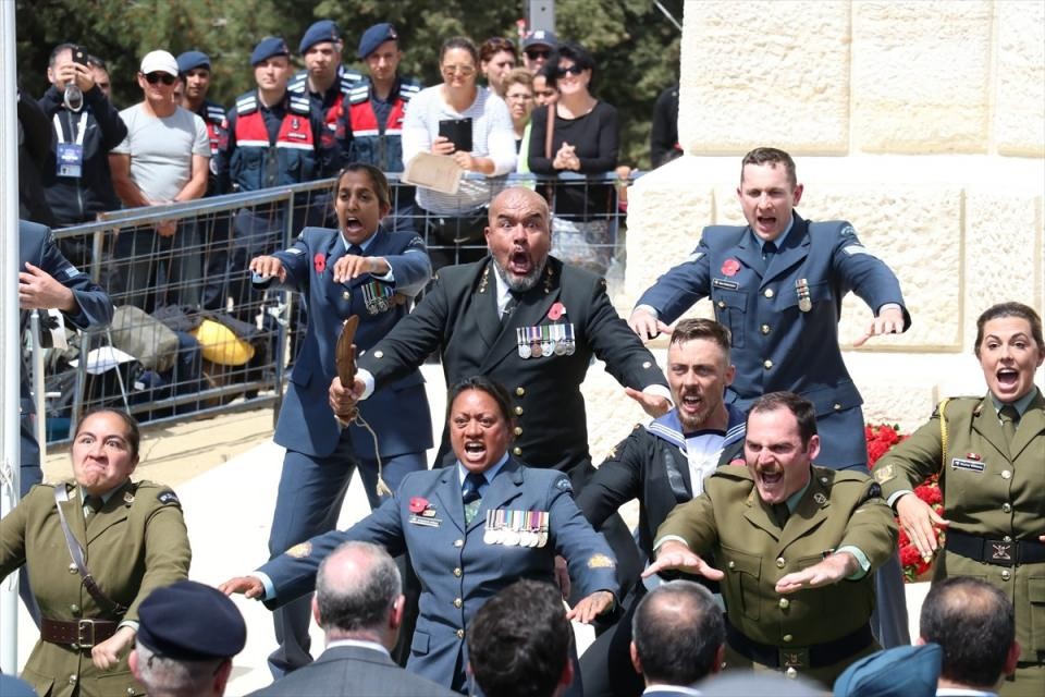 Yeni Zelanda askerleri Çanakkale'de haka dansı yaptı