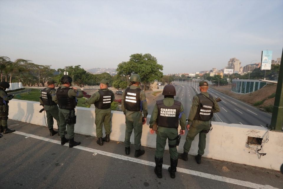 Venezuela'da darbe girişimi! İlk fotoğraflar...