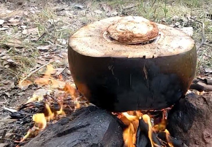 Hindistan cevizi ve karpuzun içinde yemek yaptı!