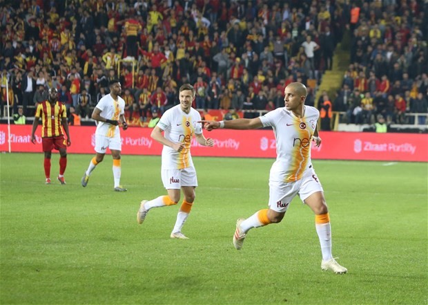 Feghouli'nin menajeri geldi görüşme yapıldı!