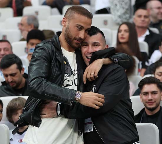 Cenk Tosun için ilk resmi hamle!