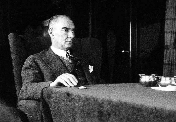 İşte Genelkurmay arşivinden o özel Atatürk fotoğrafları