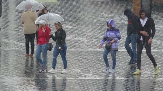 İstanbul üstünde korkutan bulutlar