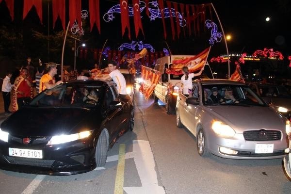 Türkiye'nin dört bir yanında kutlama! Şampiyonluk coşkusu