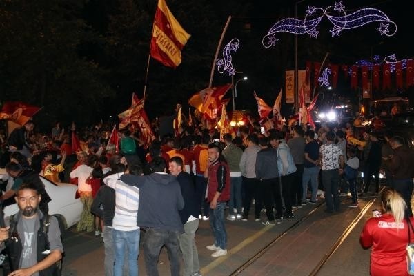 Türkiye'nin dört bir yanında kutlama! Şampiyonluk coşkusu