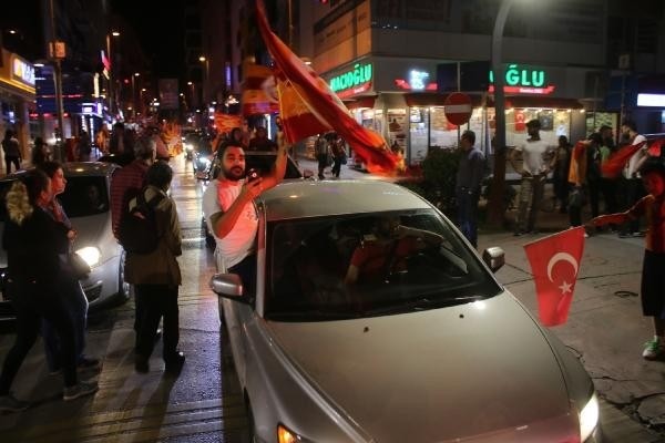 Türkiye'nin dört bir yanında kutlama! Şampiyonluk coşkusu