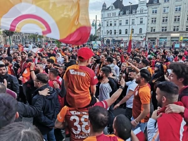 Türkiye'nin dört bir yanında kutlama! Şampiyonluk coşkusu