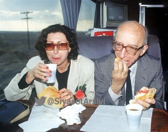 Arşivlerden çıkan görmediğiniz siyasetçilerin fotoğrafları