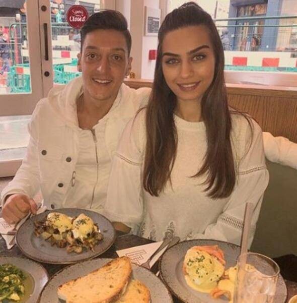 Mesut aşk yuvaları için kesenin ağzını açtı! 