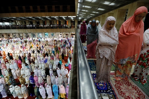 Dünya Ramazan'ı böyle karşıladı