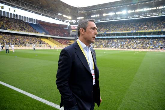 Fener'de 12 futbolcunun sözleşmeleri sona eriyor