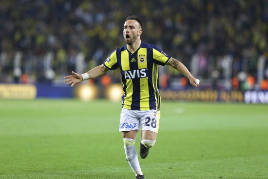 Fener'de 12 futbolcunun sözleşmeleri sona eriyor