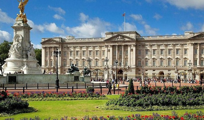 Buckingham Sarayı'nı fareler bastı