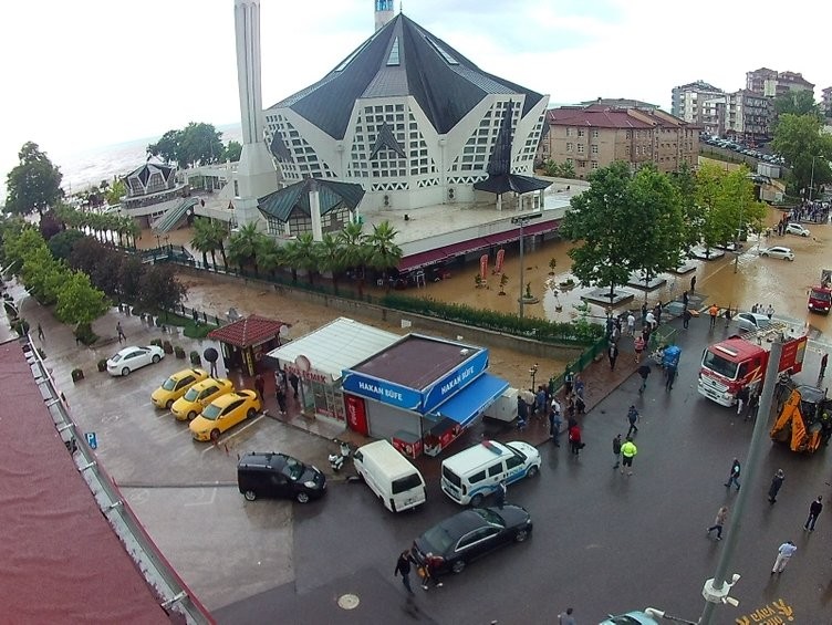 Düzce, Akçakoca'da sel çilesi