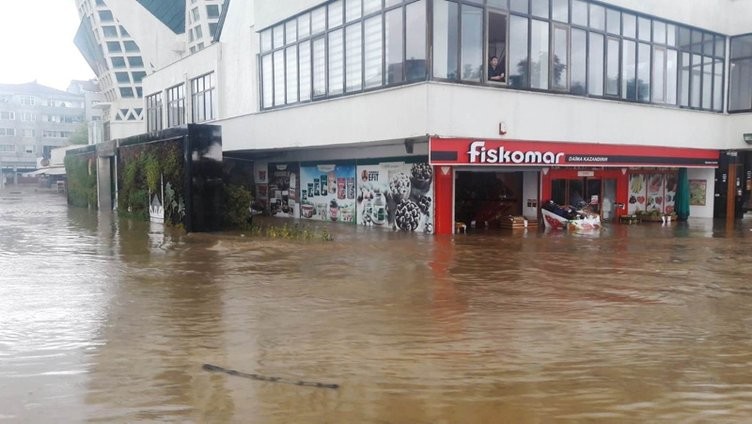 Düzce, Akçakoca'da sel çilesi