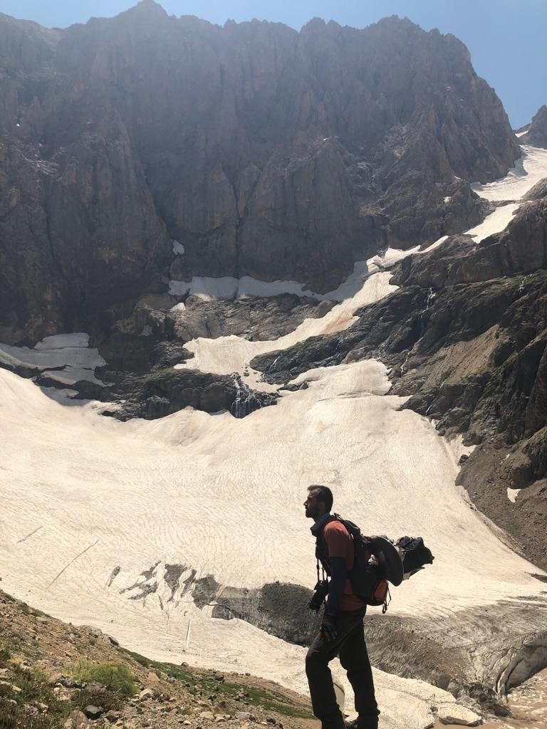 Hakkari'de 20 bin yıllık Cilo buzları eriyor